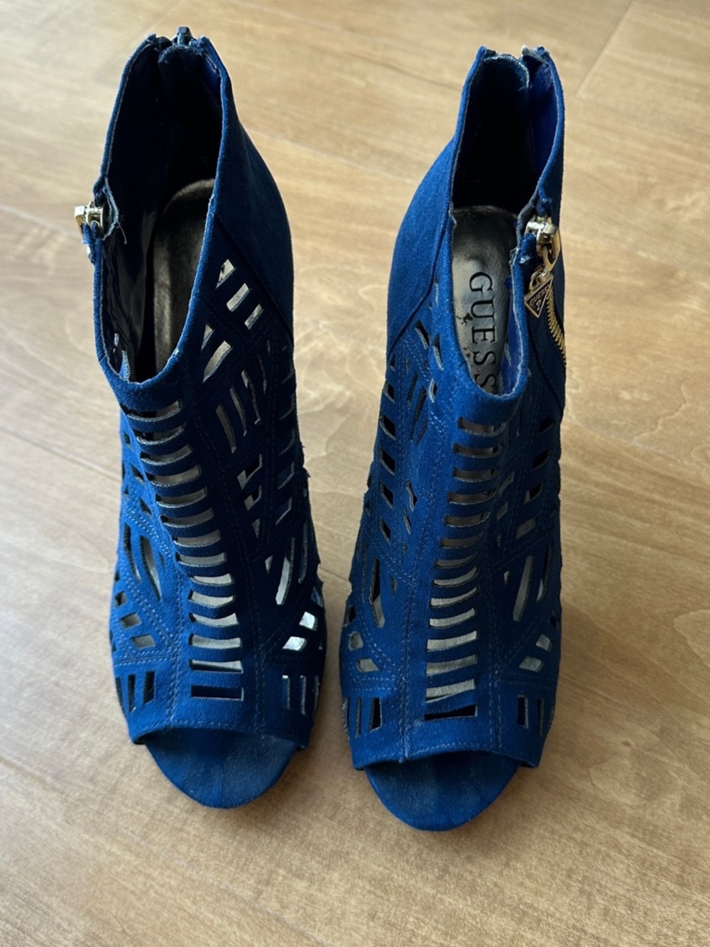 Guess Women’s Royal Blue Cutout Suede Margot Heeled Ankle Booties, Size 7M - Picture 2 of 14